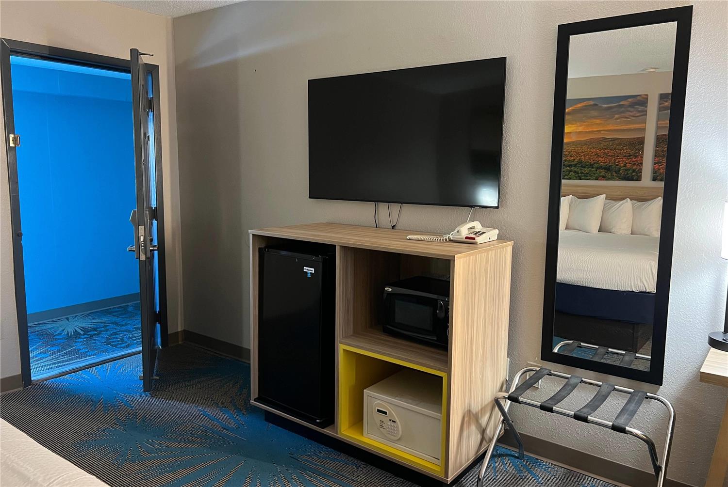 Days Inn by Wyndham Jamestown 12/37