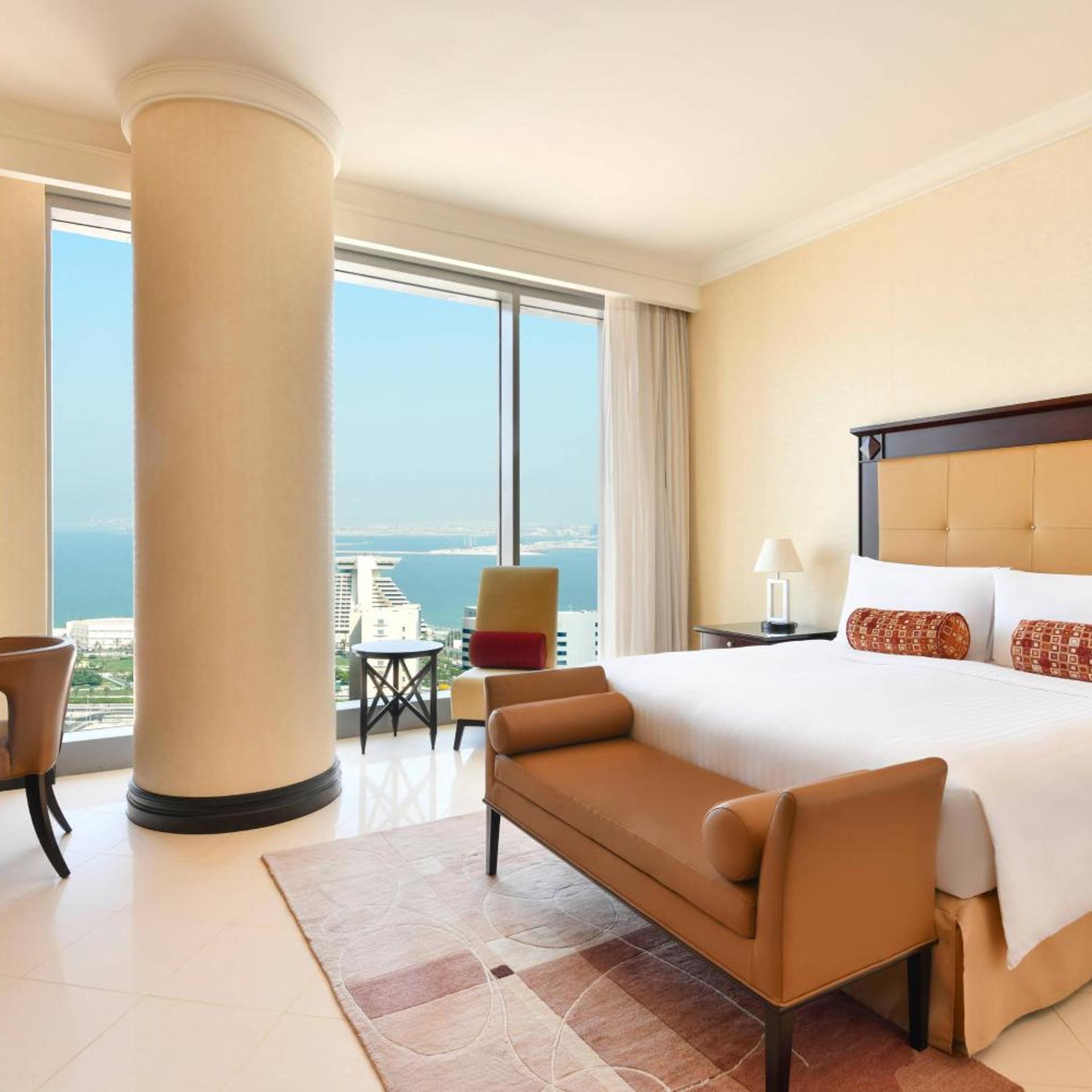 2 Bedrooms, Apartment, 1 King and 2 Double Beds, Partial Gulf View, 1.5 Bathrooms