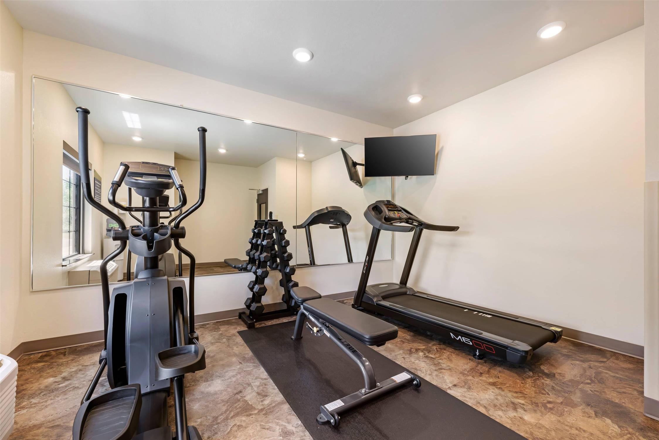 Comfort Inn & Suites Medina NY near Erie Canal 17/23