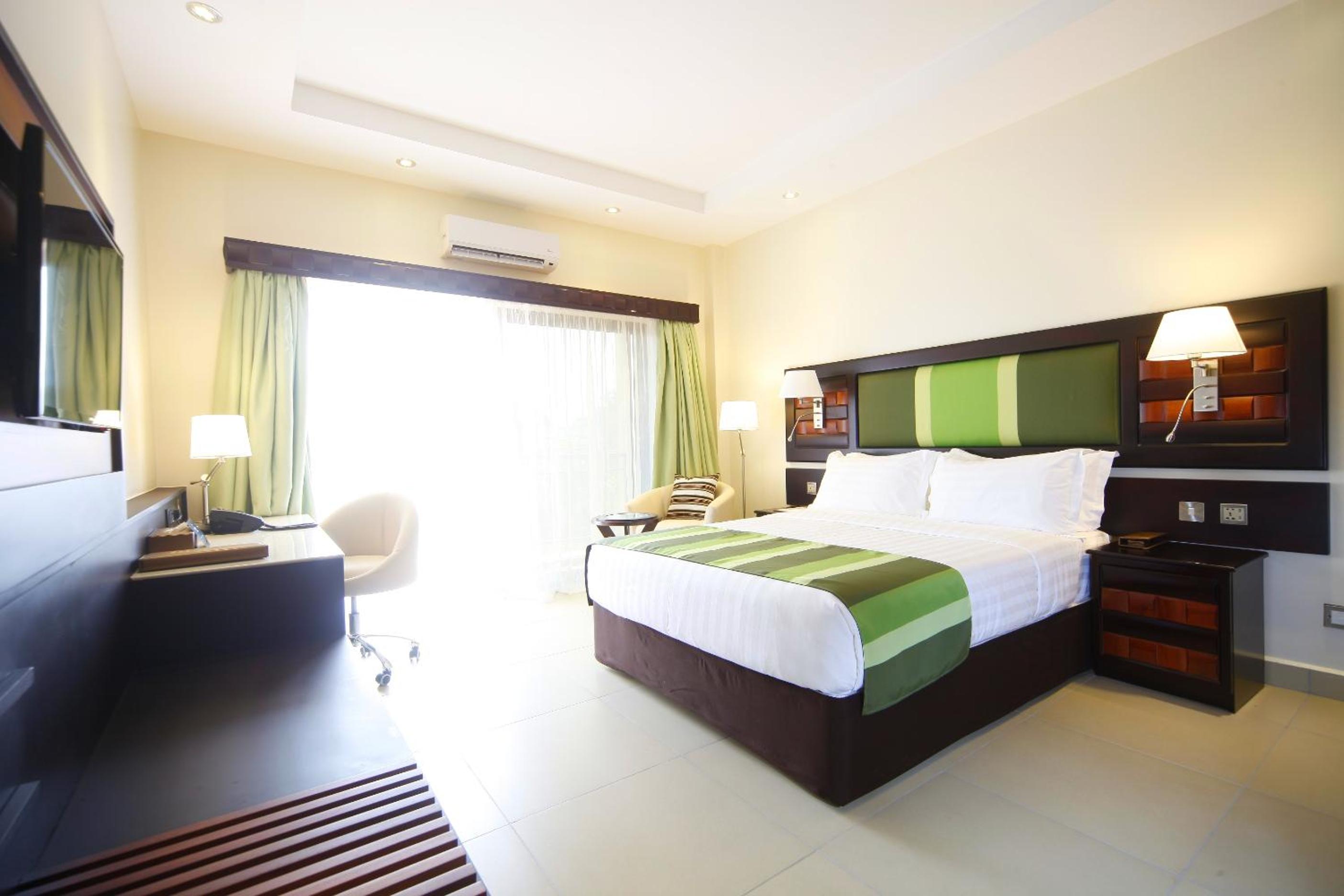 جناح جونيور، Best Western Premier Garden Hotel Entebbe 2/8