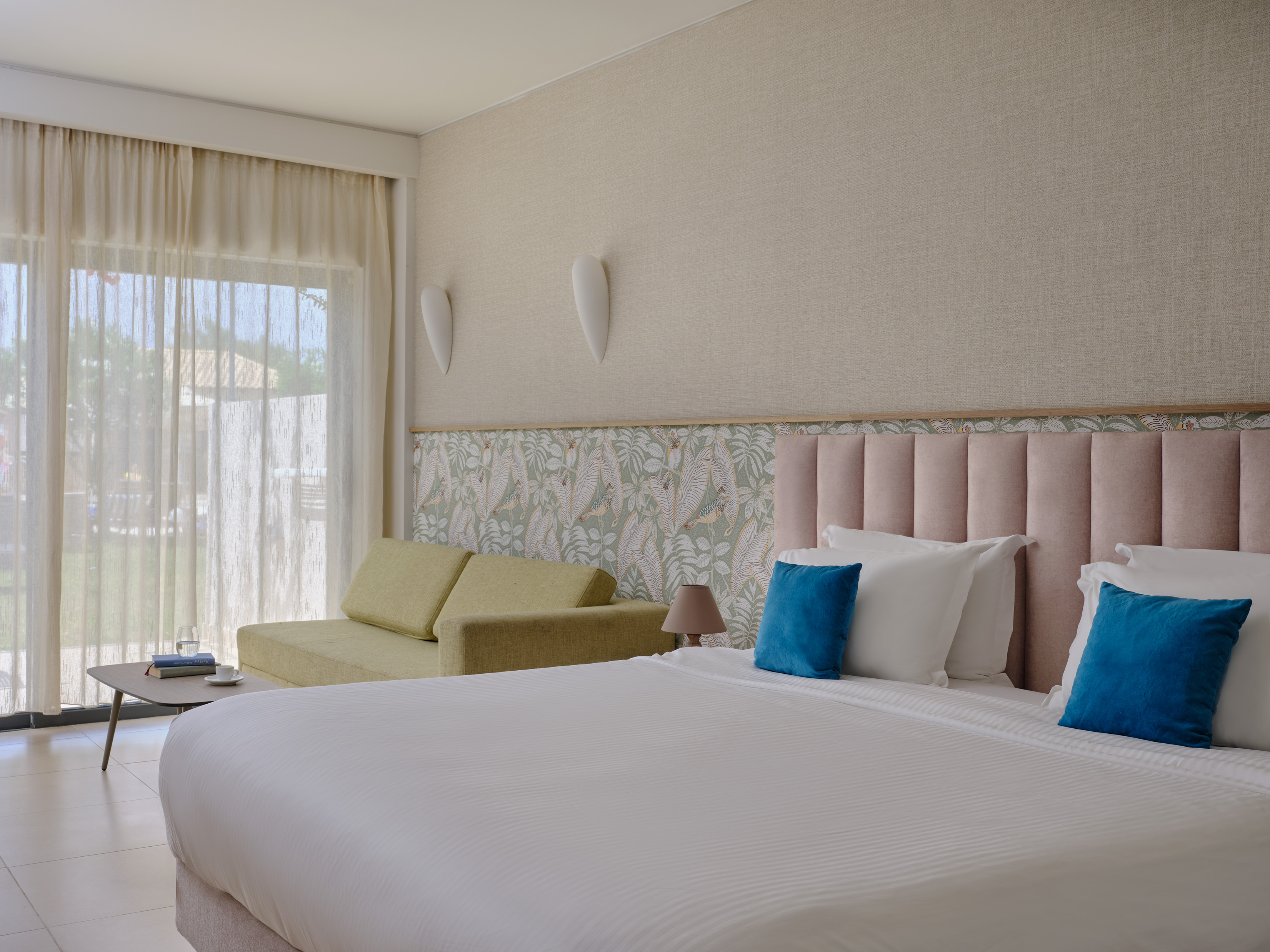 Junior Suite, Lateral Side Sea View