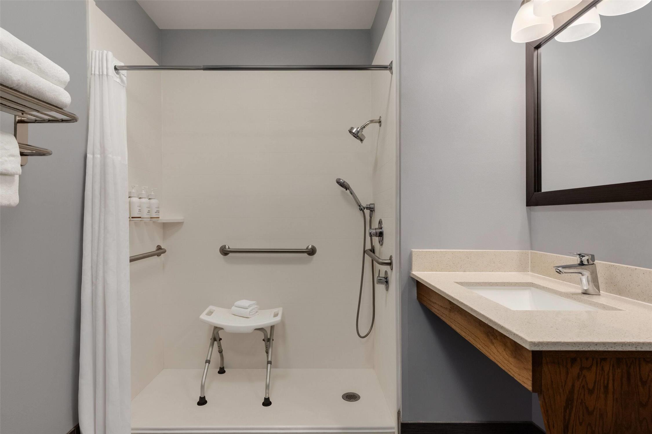 Baymont By Wyndham Albany At Albany Mall 20/22