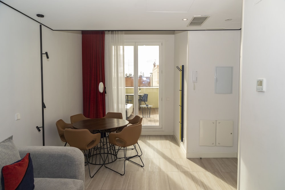 Smartrental Collection Gran Via Centric 32/50