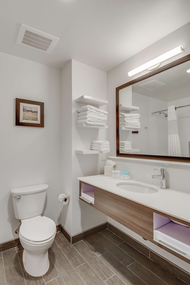 Hampton Inn And Suites Los Angeles Glendale 20/75