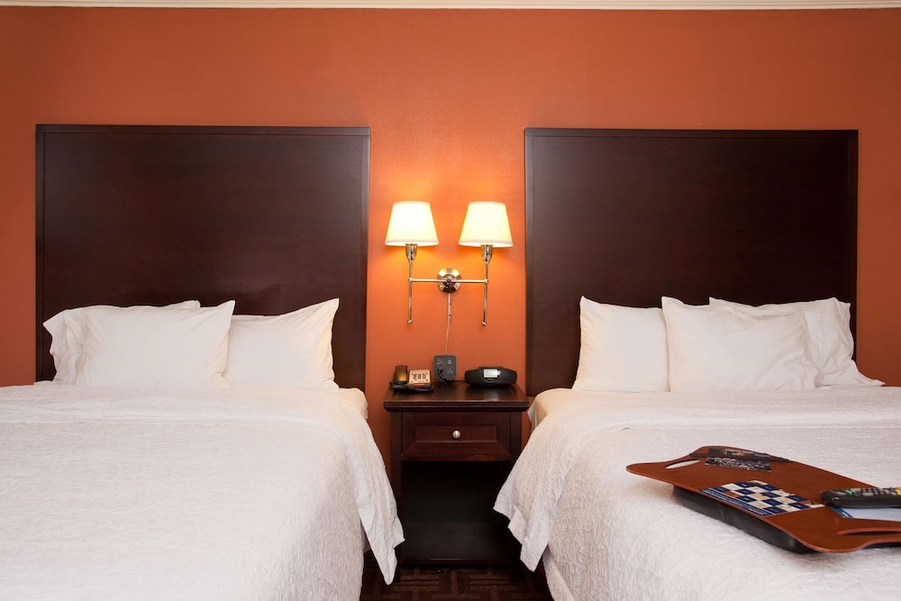 Hampton Inn and Suites Stamford 15/46