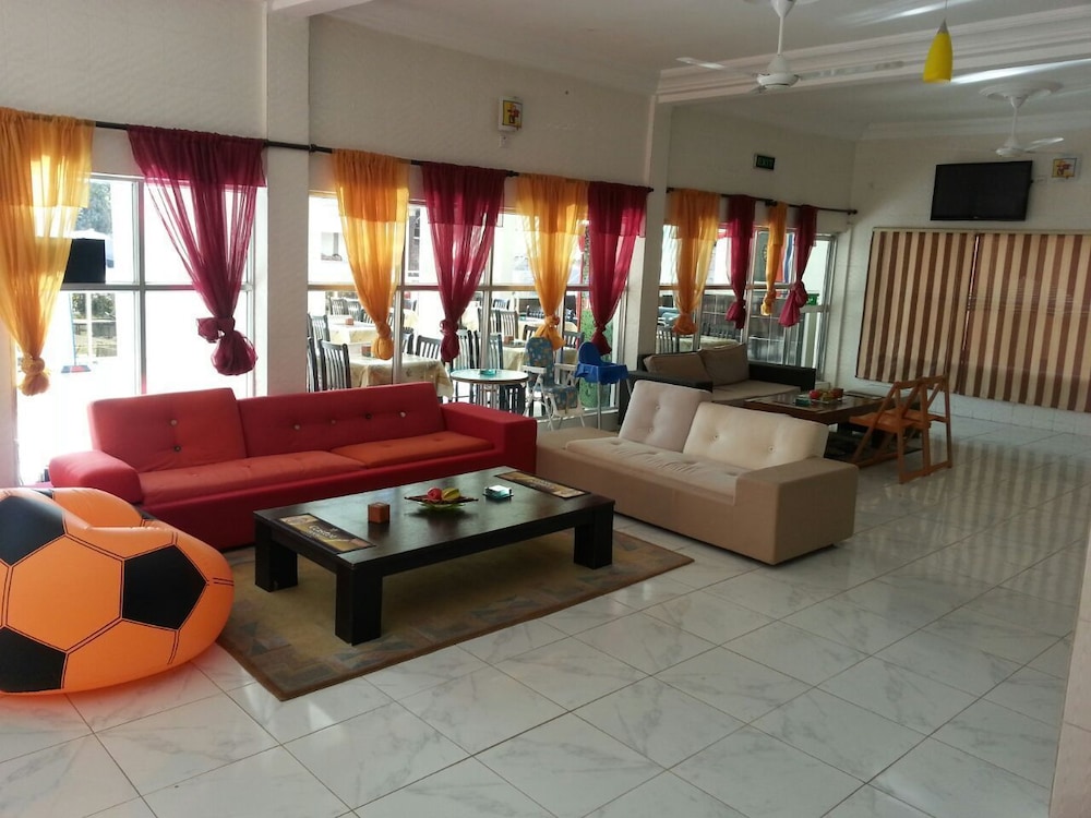 Woodpecker Resort 24/48