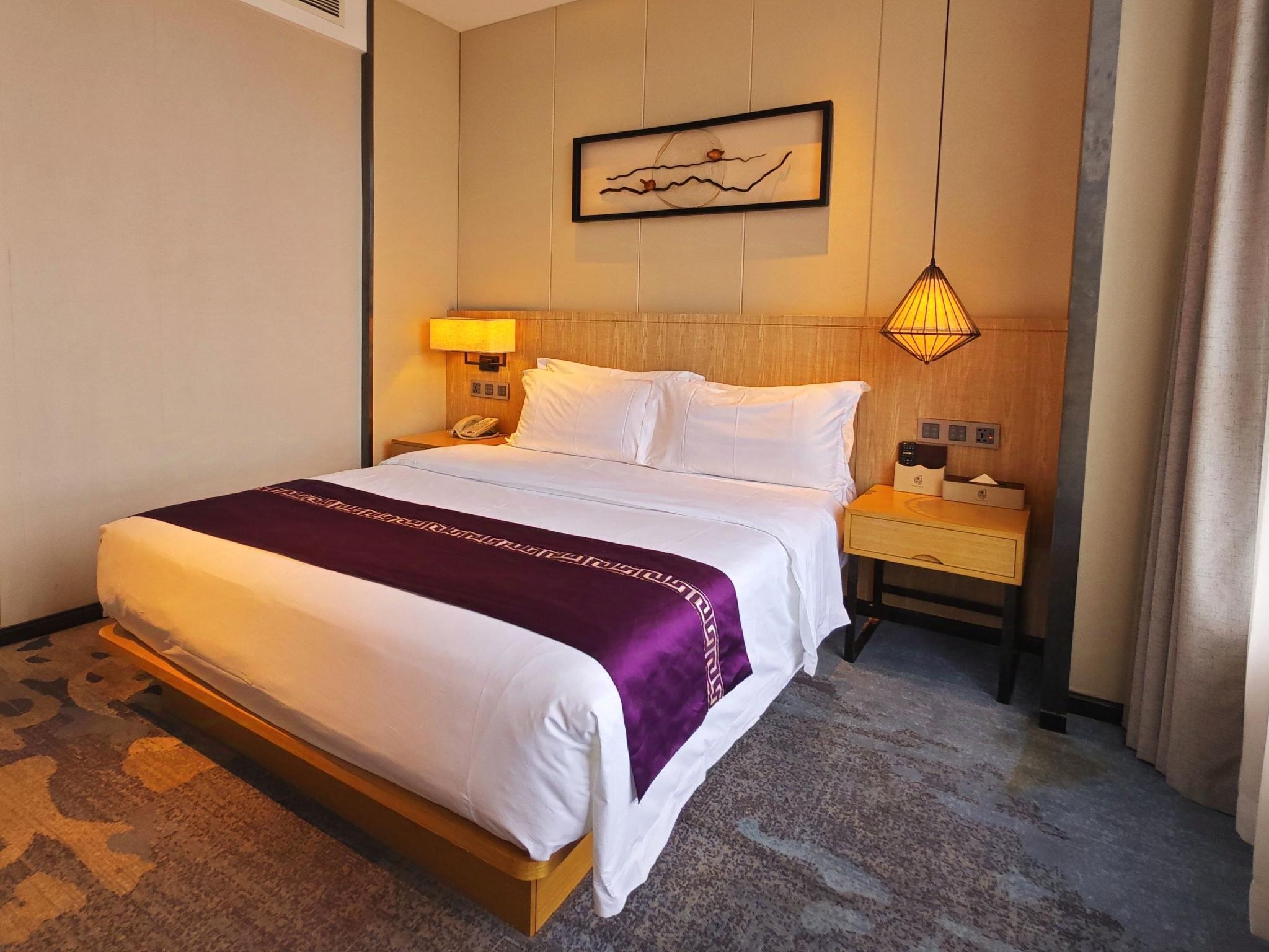 Puhua Hotel 12/27