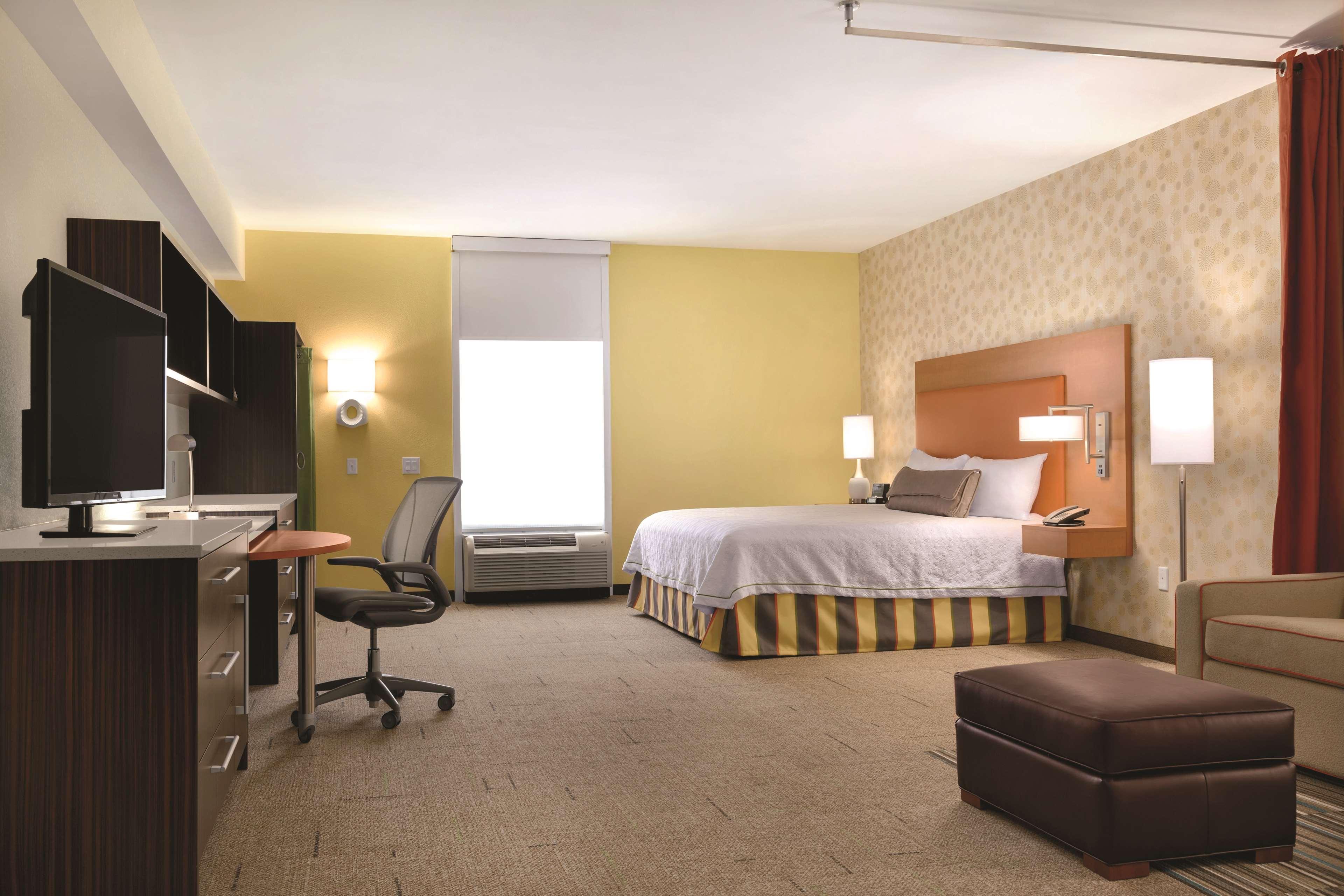 STUDIO, SUITE, KING BED, ACCESSIBLE