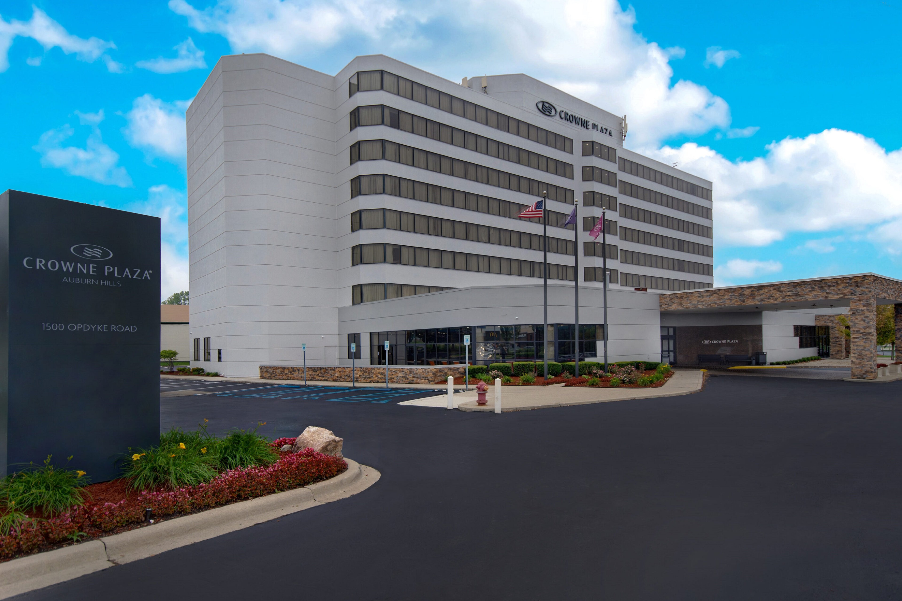 Crowne Plaza Auburn Hills 4/73