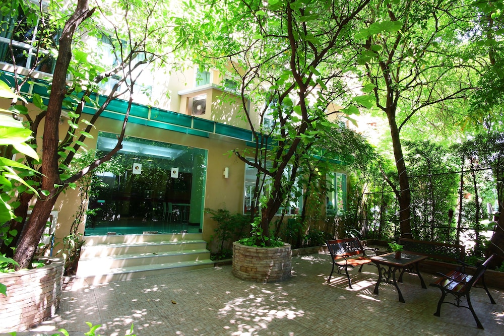 Calypzo Bangkok 44/51