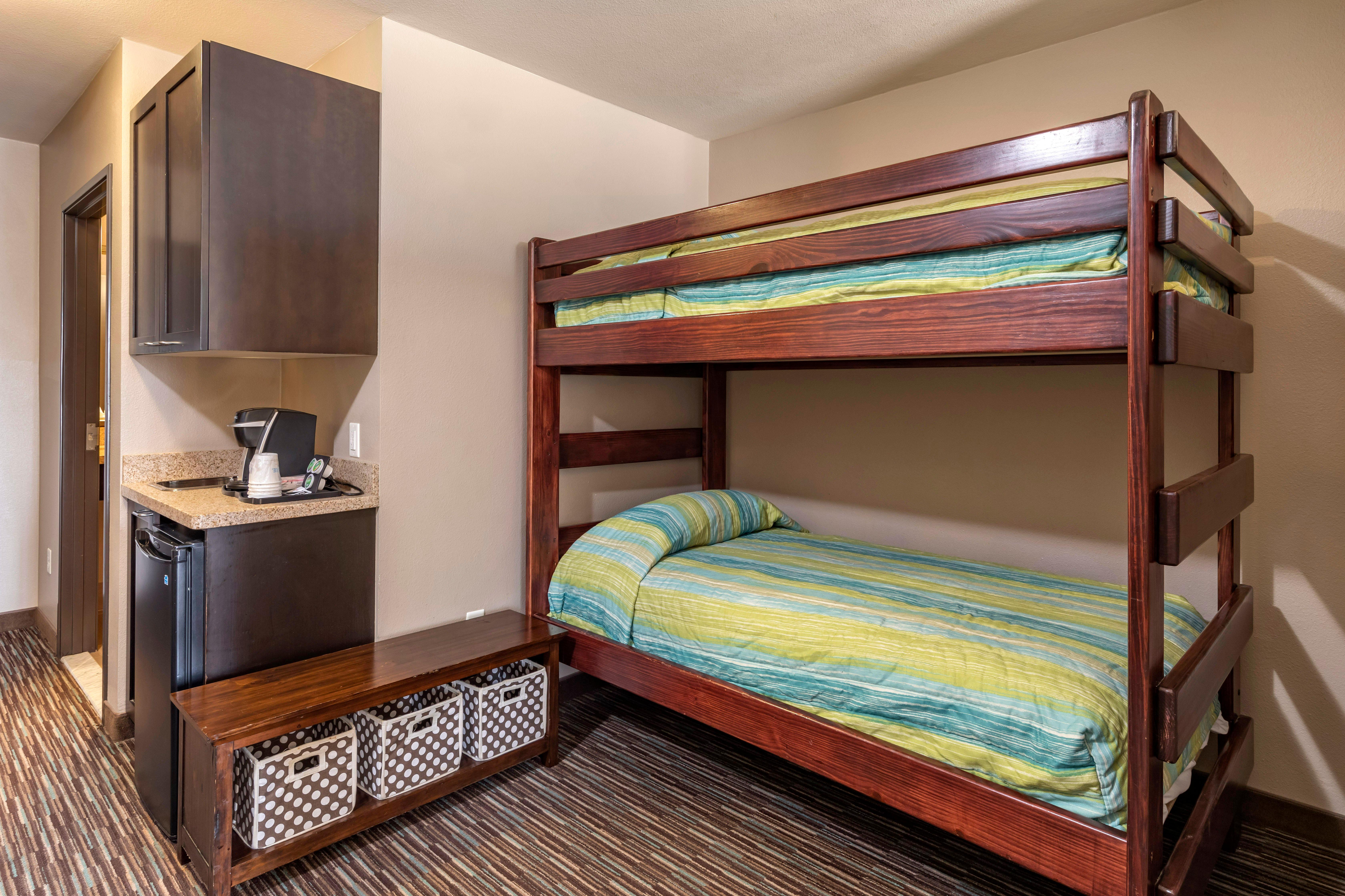 Suite, King Bed, Holiday Inn Express Hotel & Suites Indio - Coachella Valley 3/4