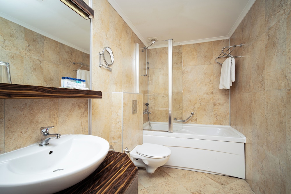 Sunny Hill Alya Hotel 50/53