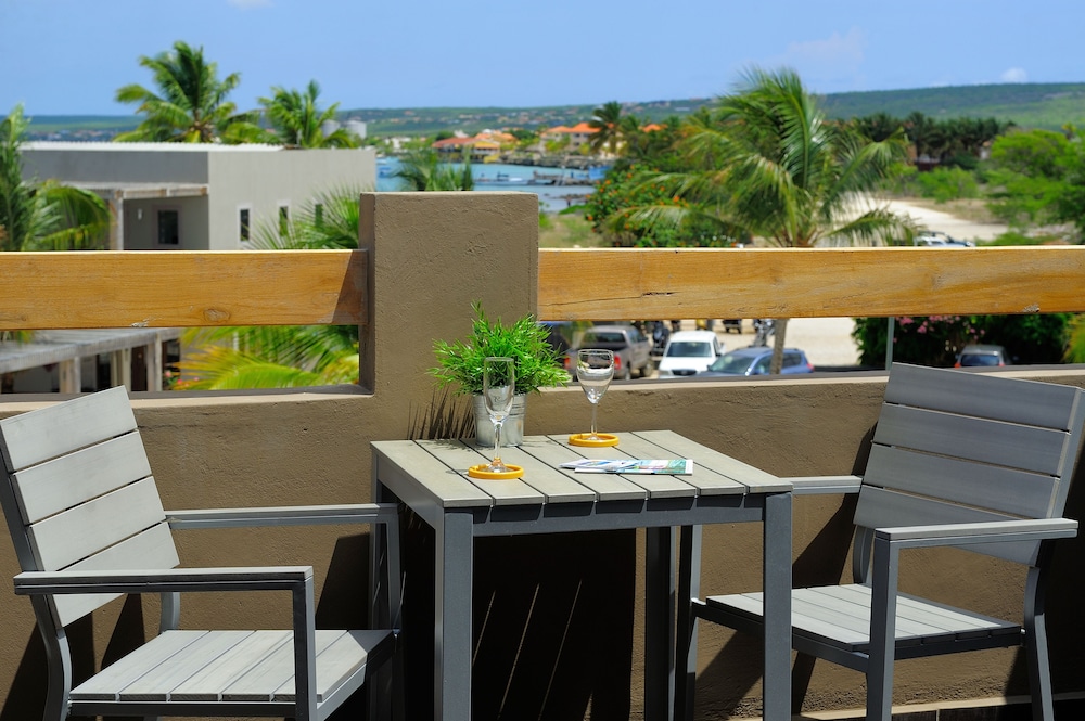 Eden Beach Resort 45/63