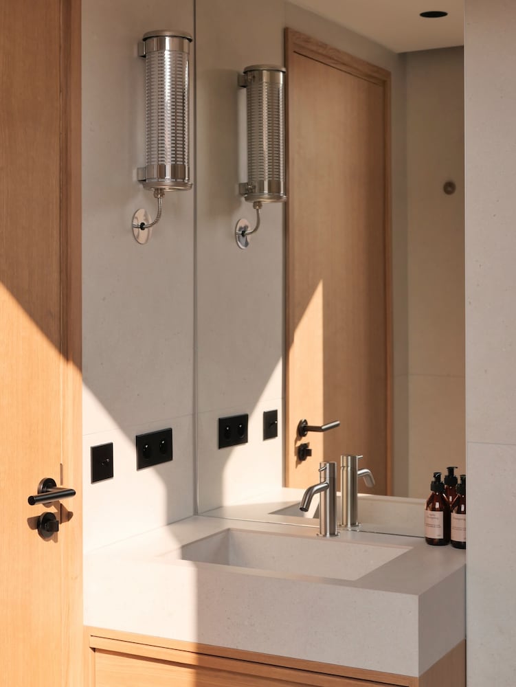 Hotel Moderne 50/50
