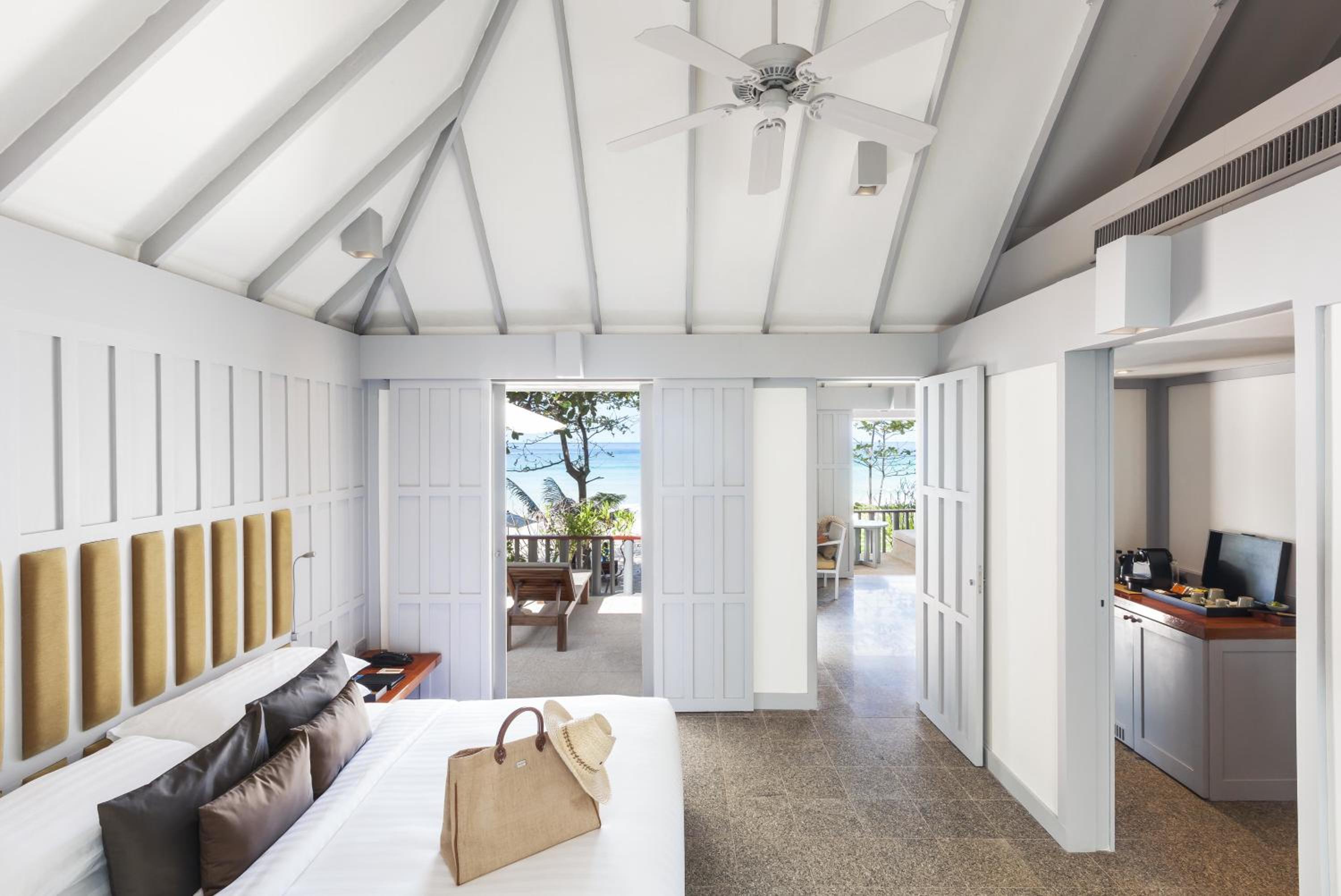 Beach, Deluxe, Suite، The Surin Phuket 4/4