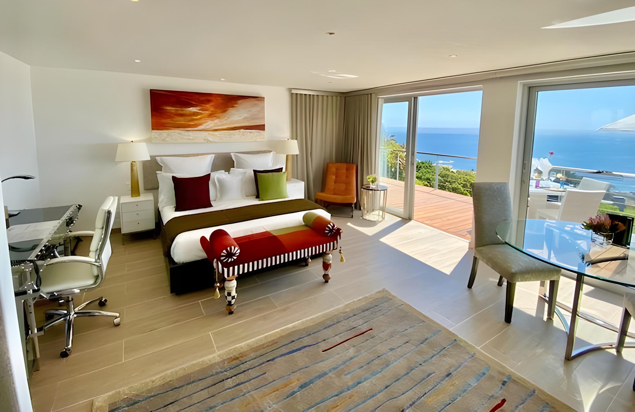 Penthouse Suite, Suite