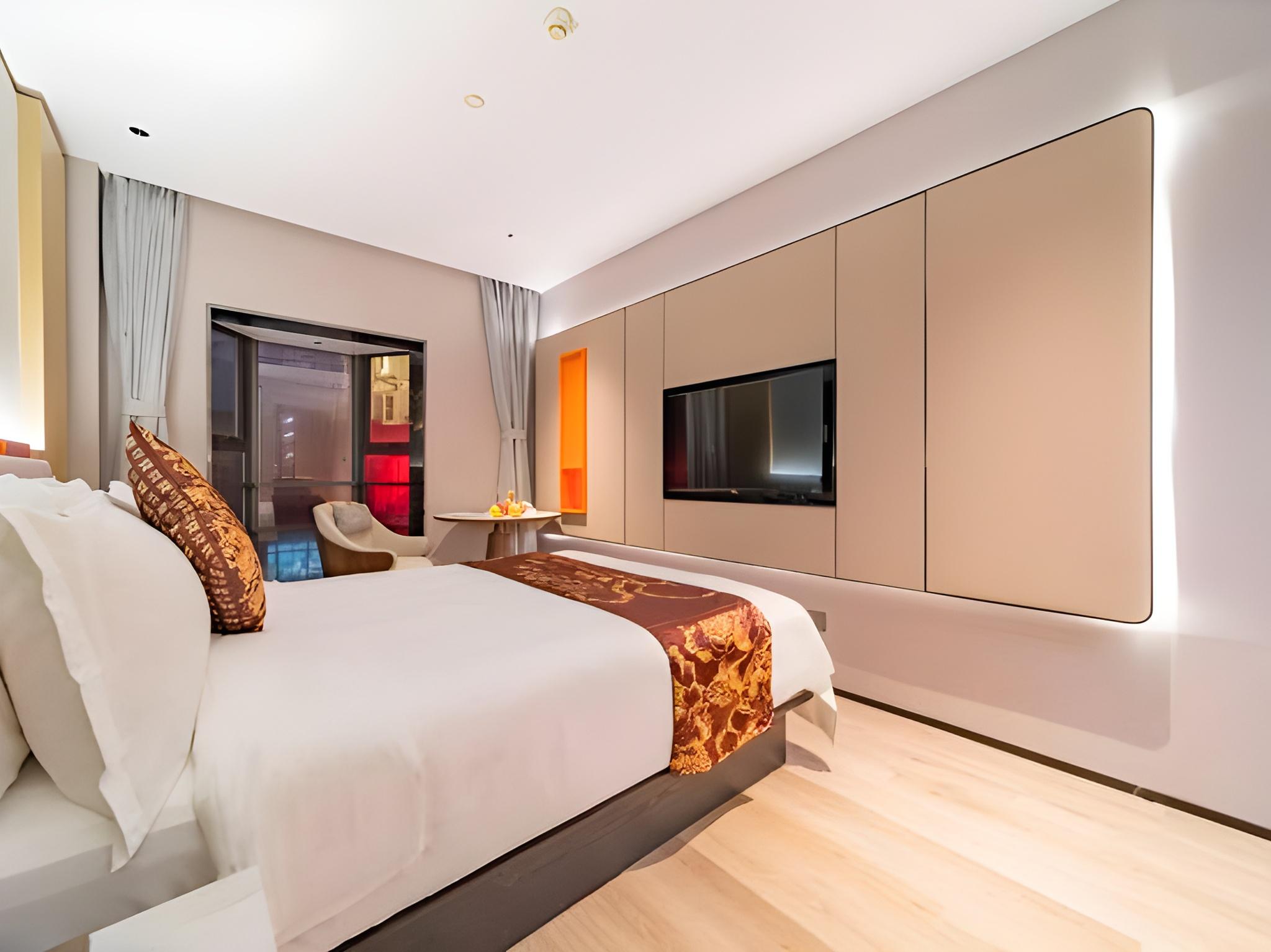 Boutique, Queen Bed