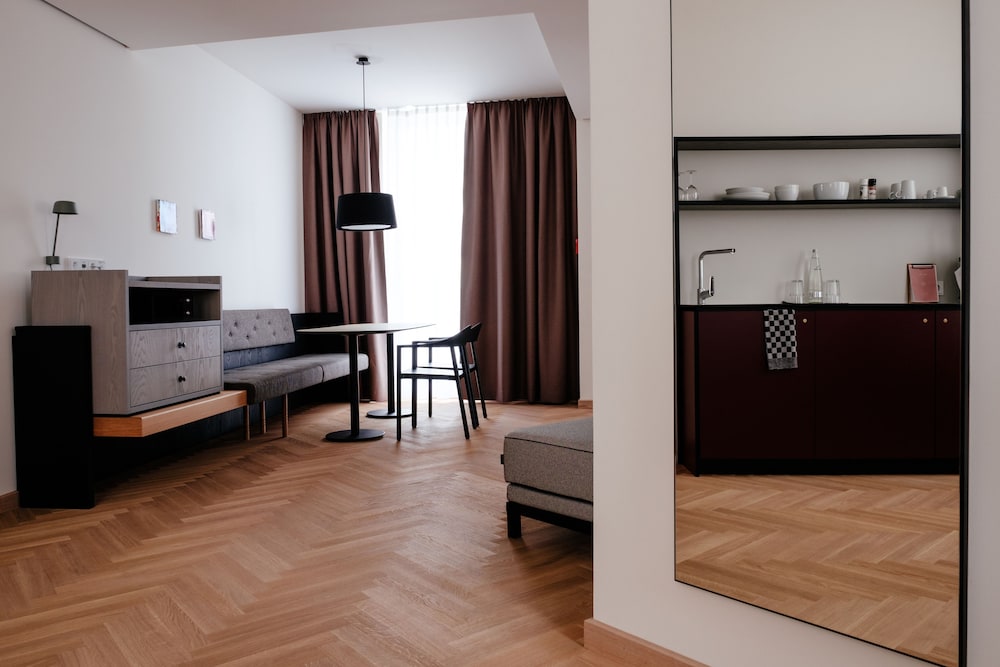 Melter Hotel & Apartments 6/29