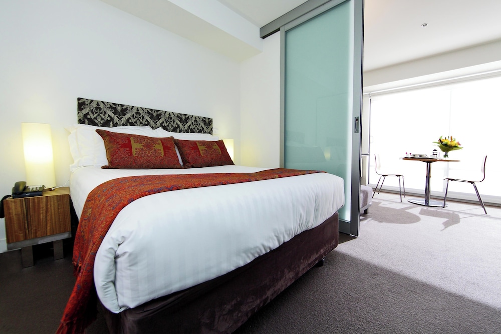 SEASONS HERITAGE MELBOURNE 24/63