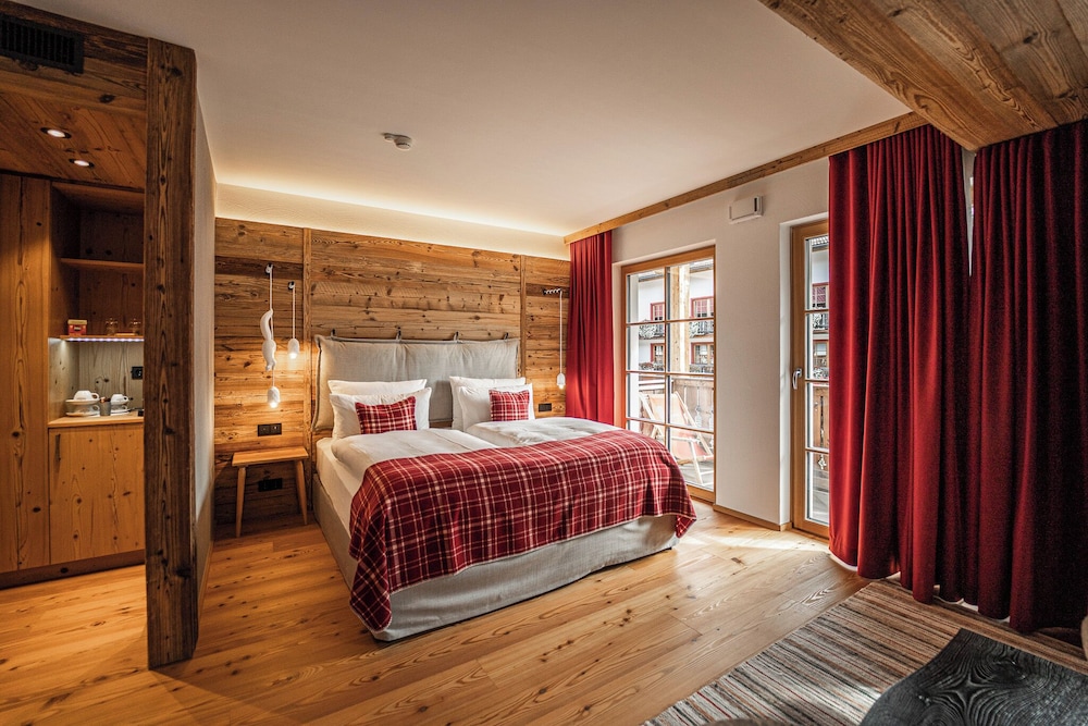 جناح جونيور بسرير كينج، Golf Resort Achental 2/7