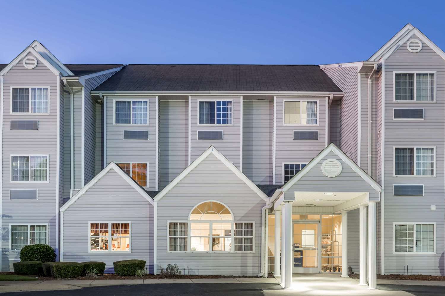Microtel Inn Suites By Wyndham Marianna 2/23