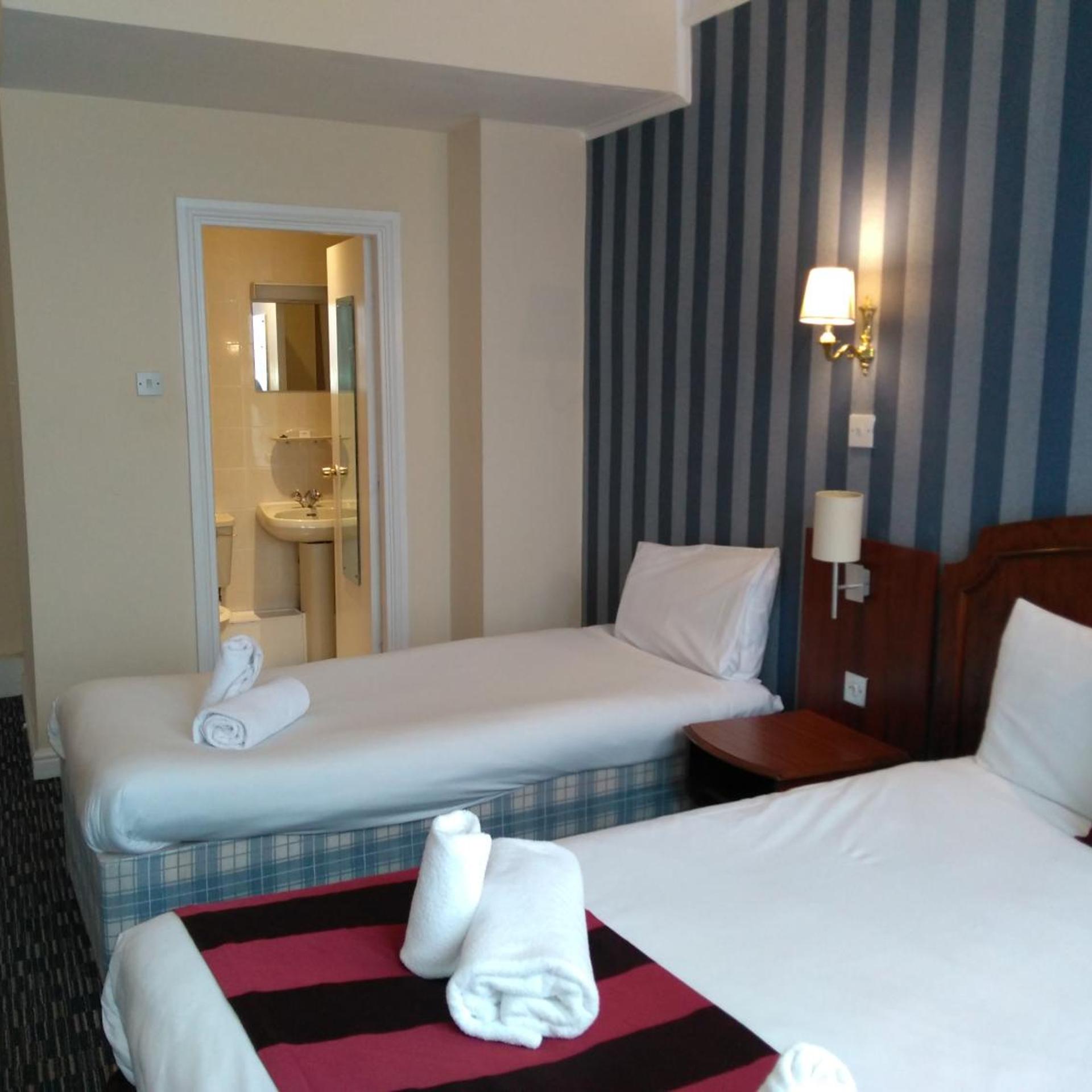 The Crown Hotel 24/37