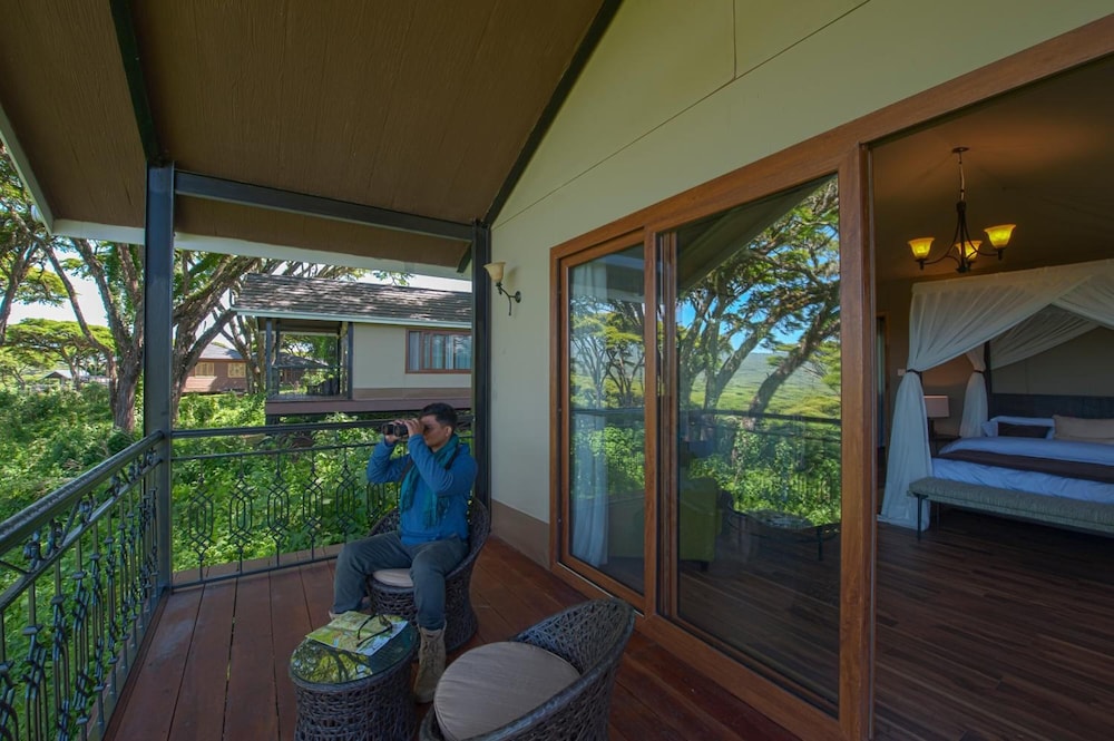 Serengeti Sametu Camp by Karibu Camps & Lodges 35/50