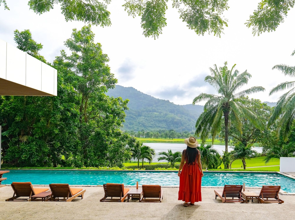 Tinidee Golf Resort At Phuket 42/50