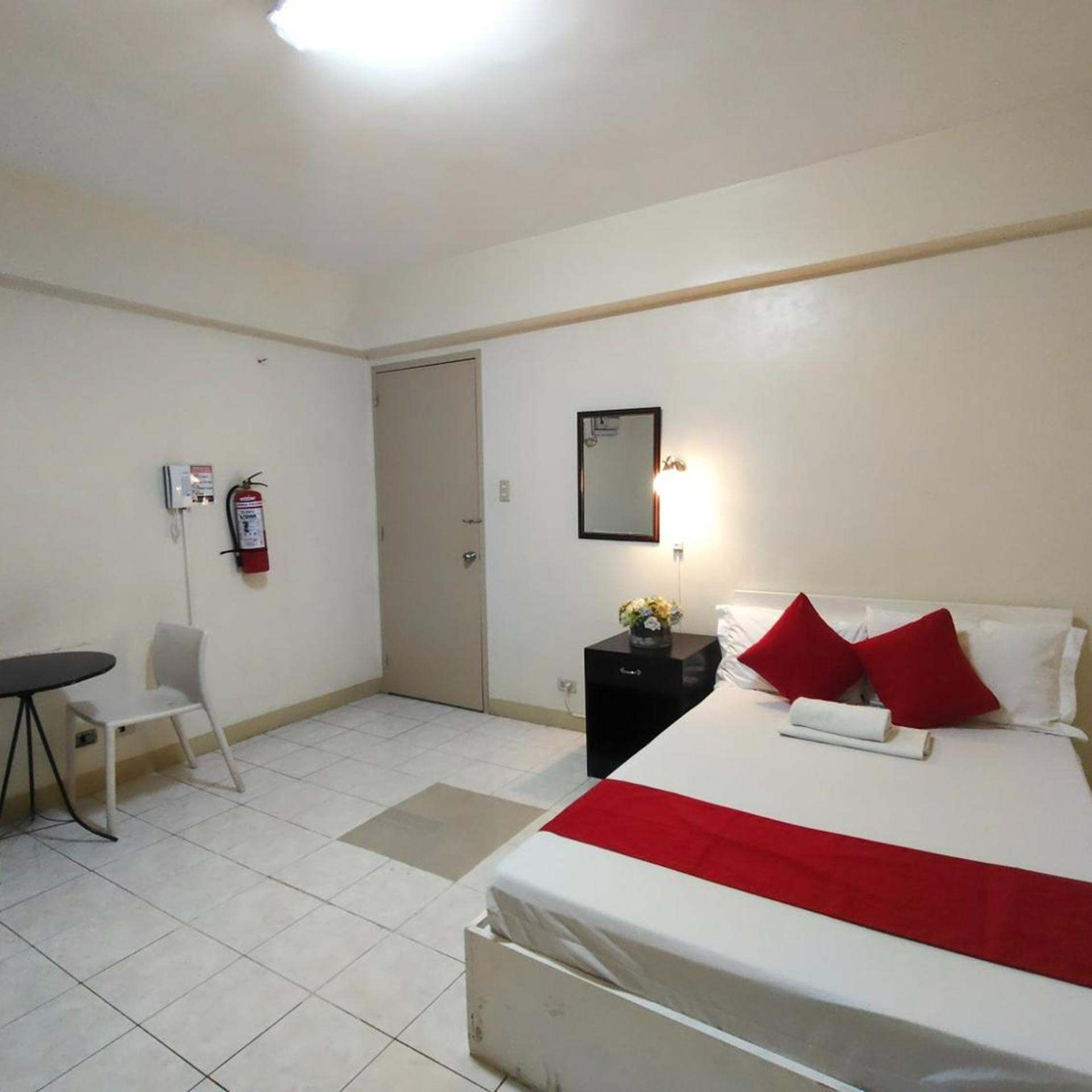 Orangenest Apartelle 9/24