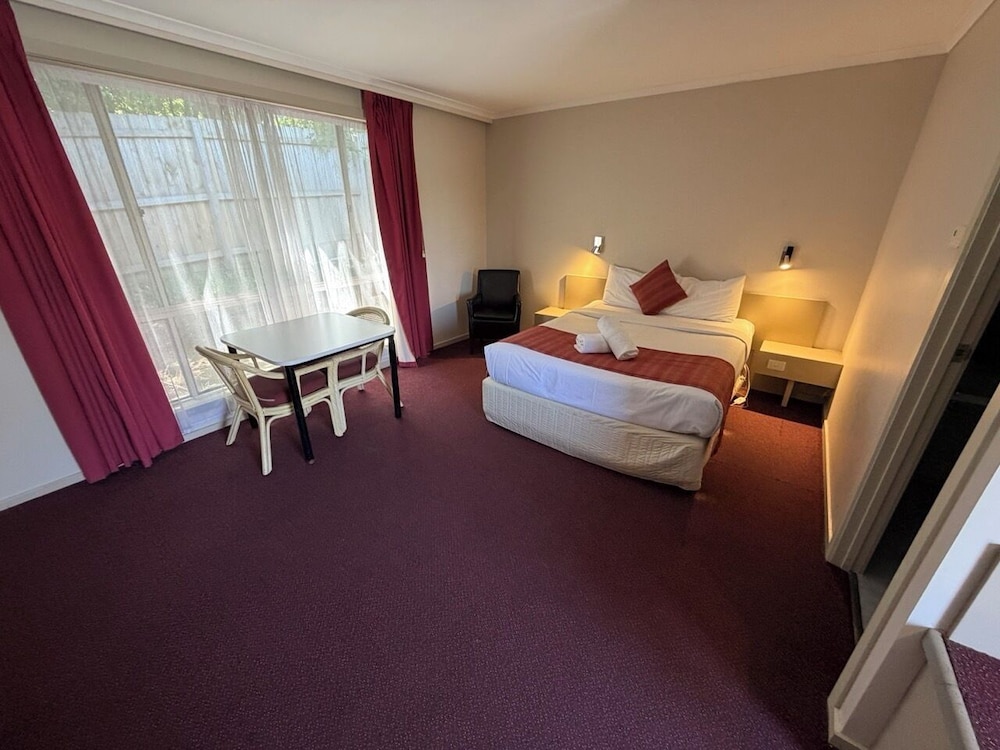 Spa, Executive, Queen Bed