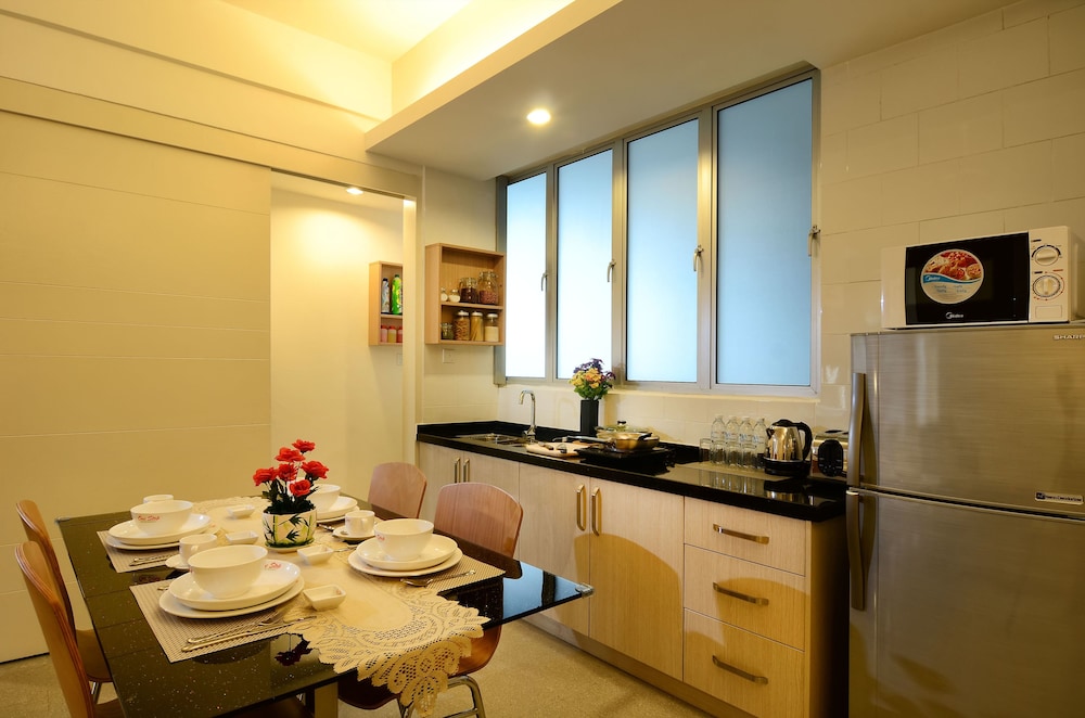 One-Stop Residence & Hotel 39/51