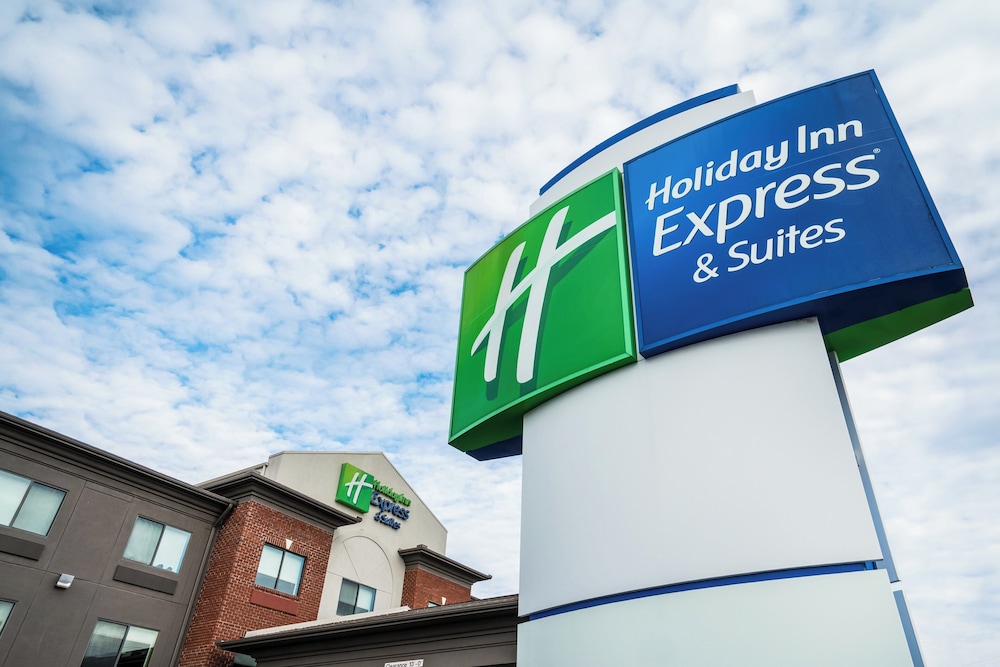 Holiday Inn Express & Suites Rocky Mount/Smith Mtn Lake 6/75