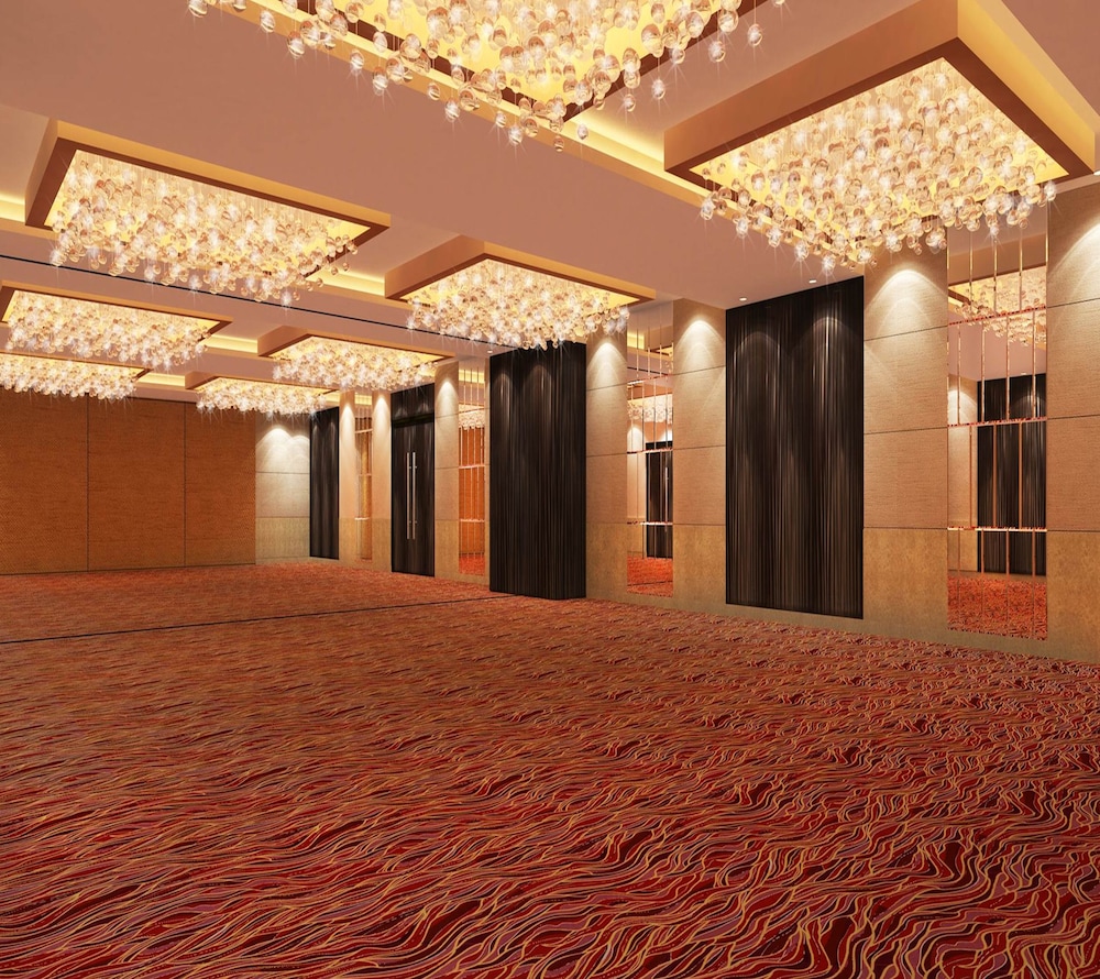 Ambar Sarovar Portico 17/48