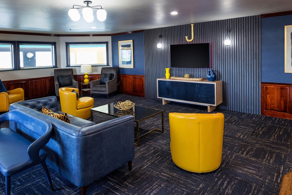 Hotel J Green Bay Formerly Airport Settle Inn 54/72