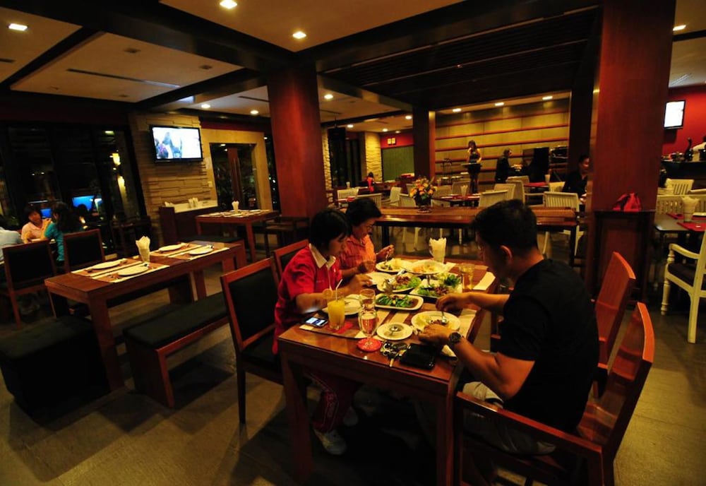 Navarat Heritage Hotel 20/24