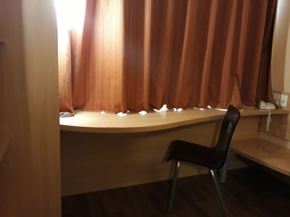 Ibis Salvador Rio Vermelho 42/73