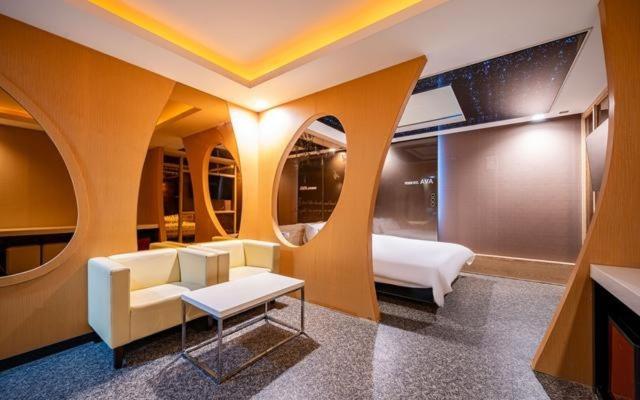 Ava Hotel Changwon 83/99