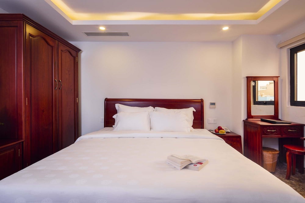 Red Sun Nha Trang Hotel 14/100