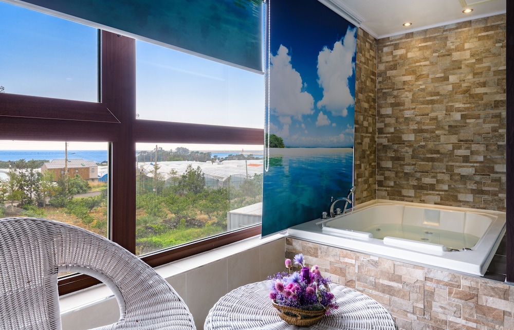Famille Spa Resort 11/27