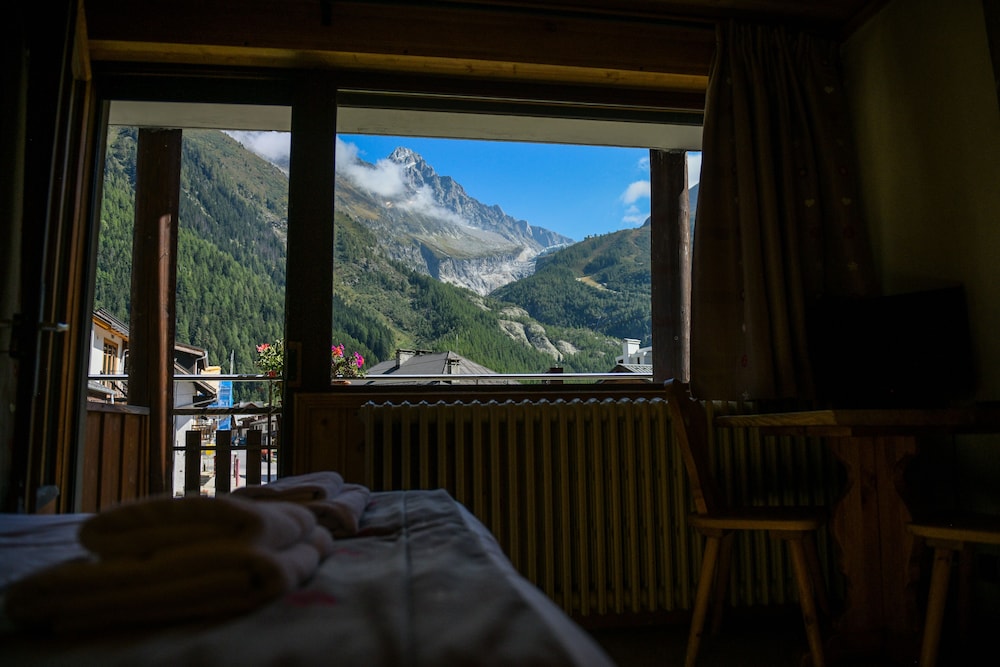 Hotel Le Dahu 19/38