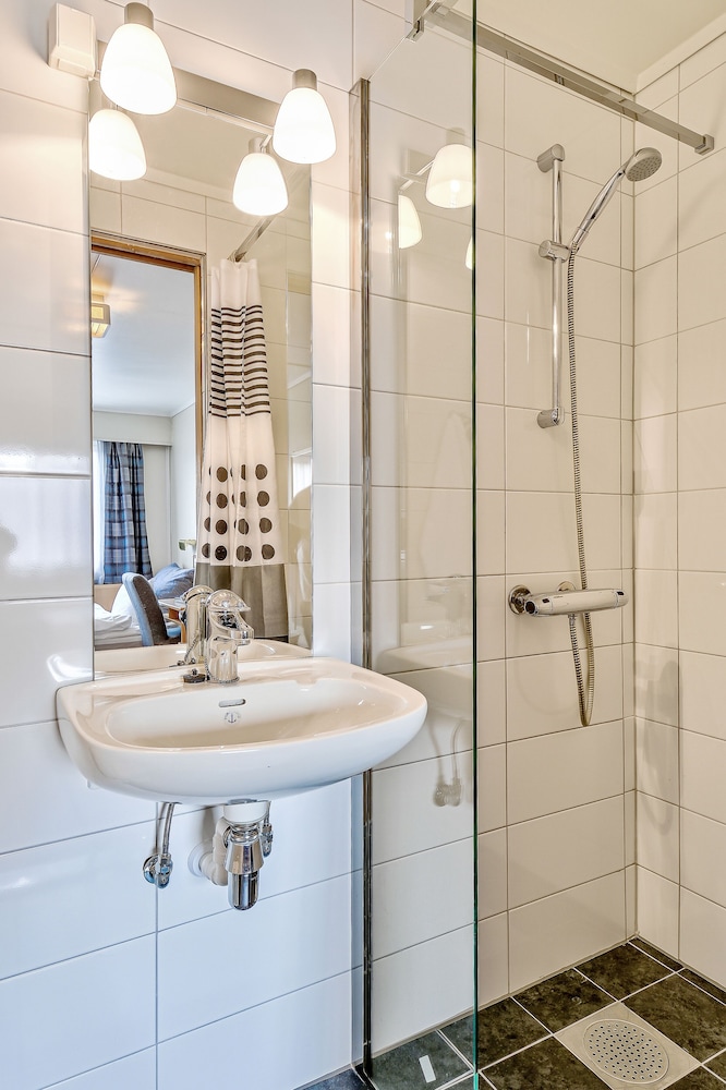 Straand Hotel 3/36