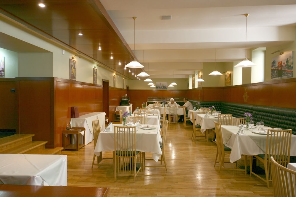 Hotel Savoy 49/57