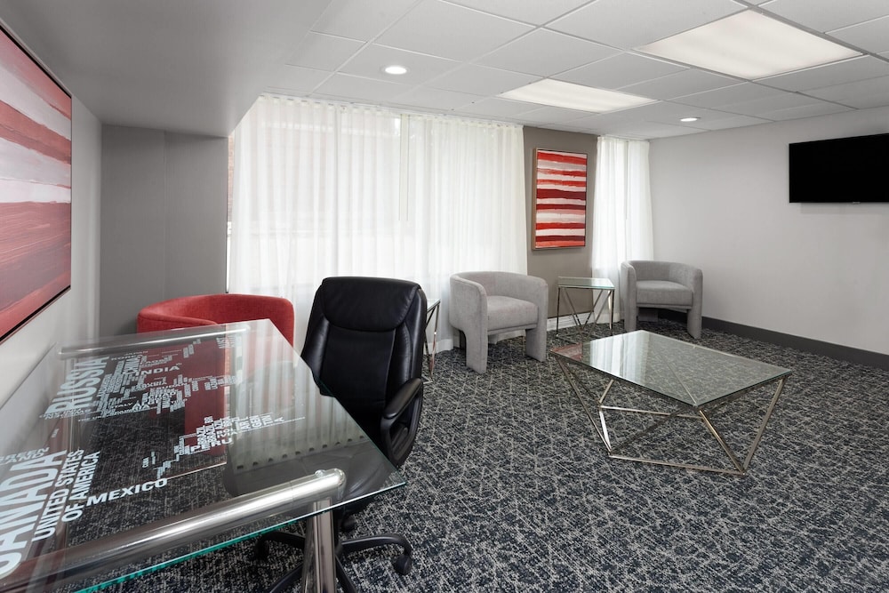Ramada by Wyndham Milwaukee 22/29