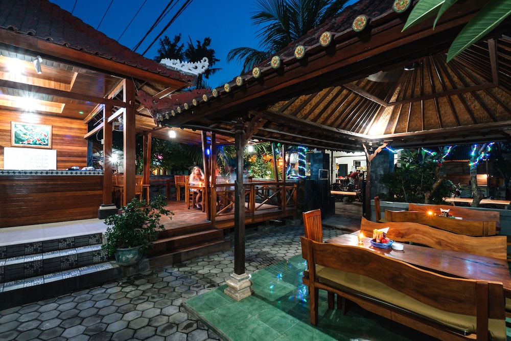 D And B Bungalow 12/67