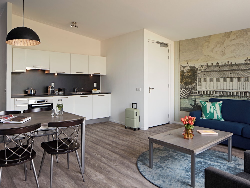 YAYS Amsterdam Prince Island by Numa 48/58