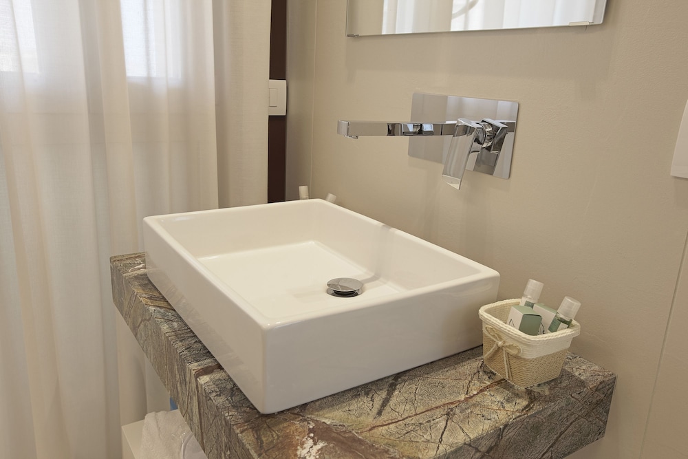 Hedoné Design Experience B&B 48/50