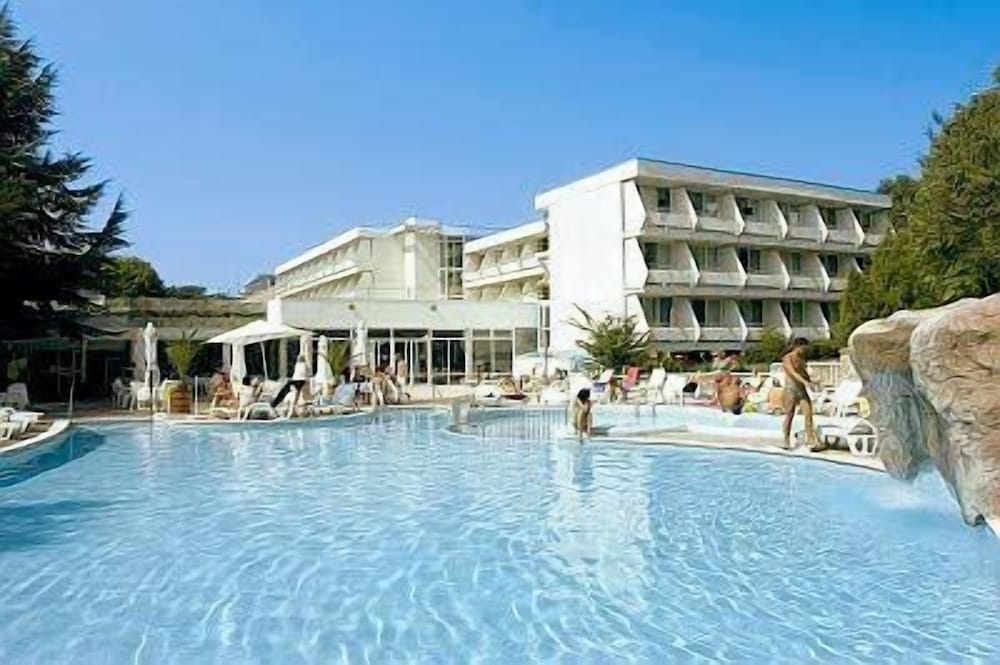 Althea Hotel 3/16