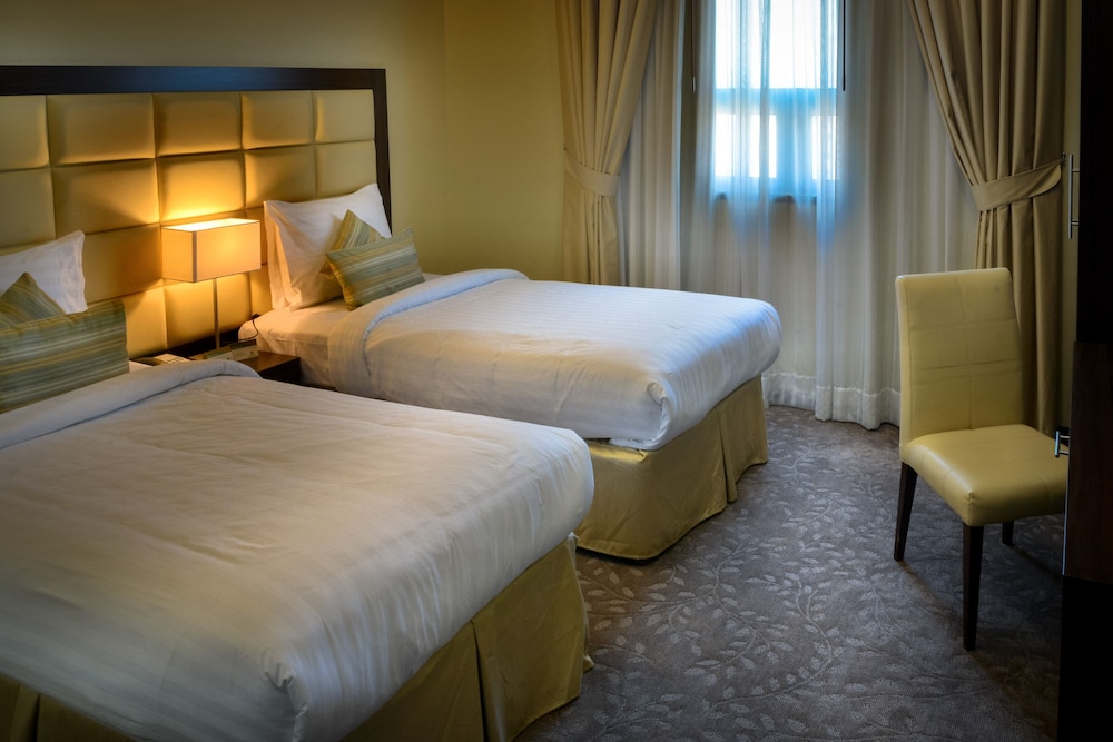 Golden Ocean Hotel 12/42