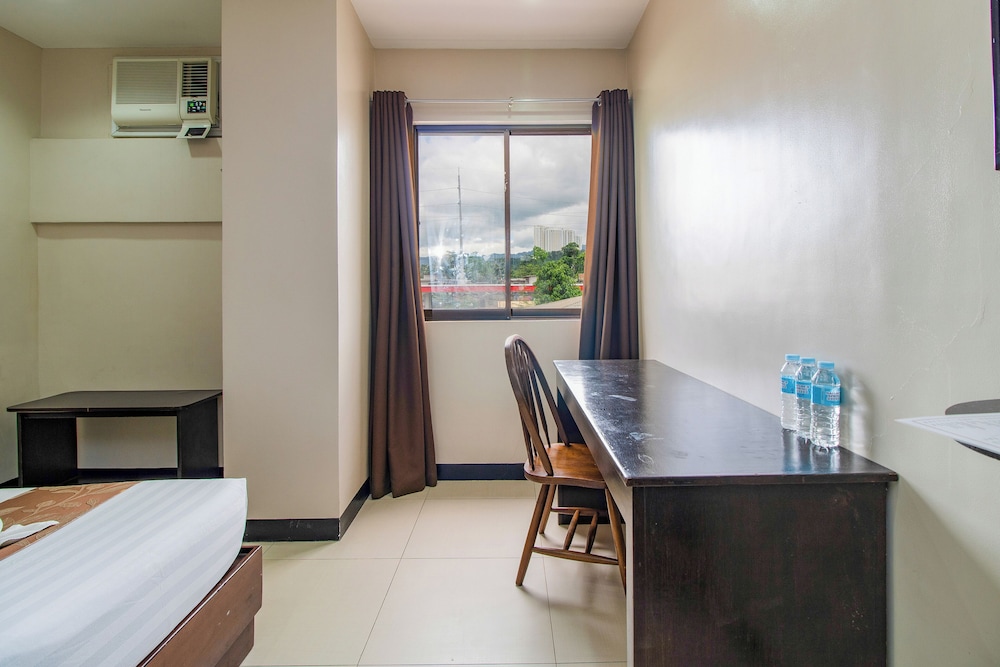 Main Hotel And Suites 58/67