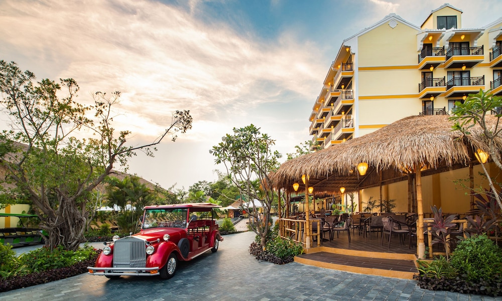Grand Signature by M Village Hoi An Resort, a brand of Modern Village Lifestyle 63/70